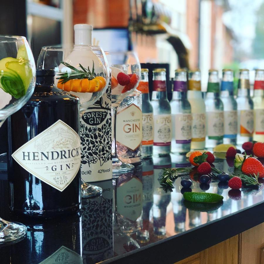 The Wheatsheaf Hotel, Sandbach Bagian luar foto Hendrick's Gin